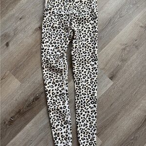 CREAM YOGA Leopard Print Leggings